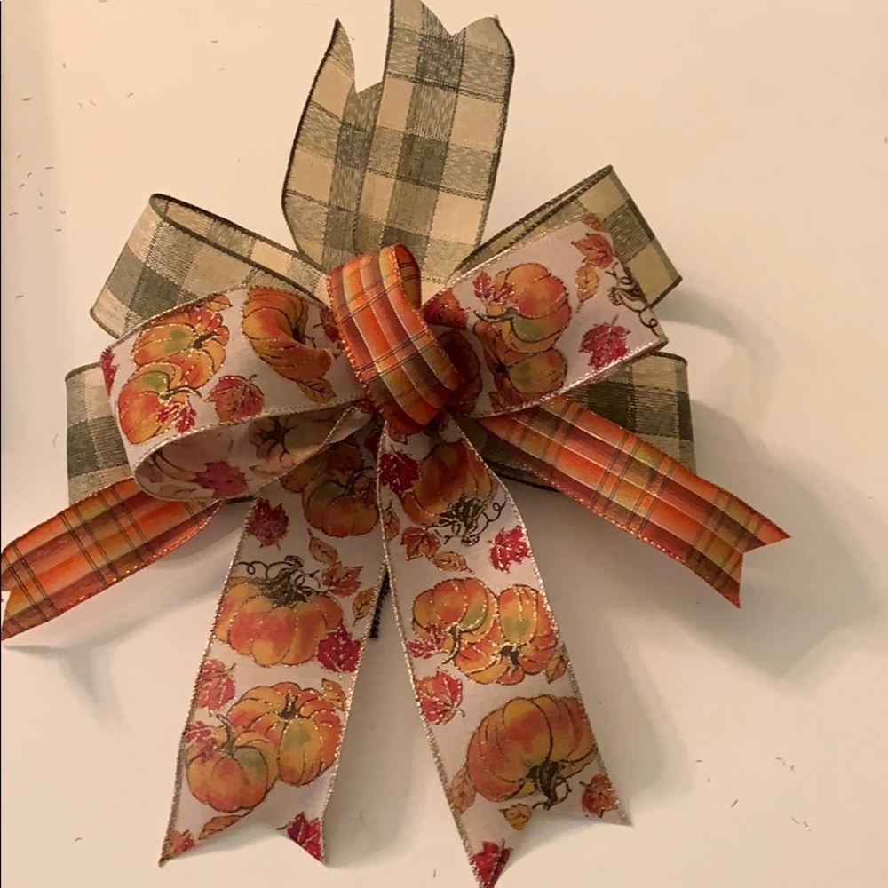 Handmade Bow - Picture 5 of 5